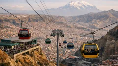 El teleférico que conecta aeropuerto y ciudad en La Paz ya mueve millones de pasajeros